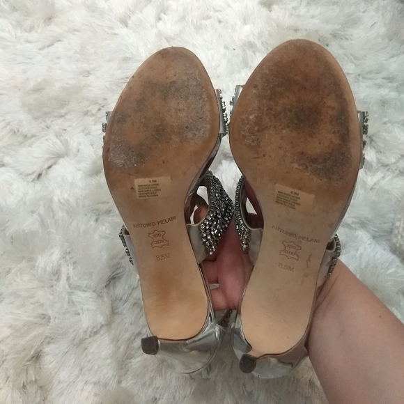 Antonio Melani Paolma silver heel w/ rhinestones - Picture 7 of 9